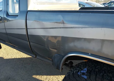 1989 Toyota Pickup 1/2 Ton Ex Long Whlbs Sr5 z USA, uszkodzony, nr VIN JT4VN13G8K0002488